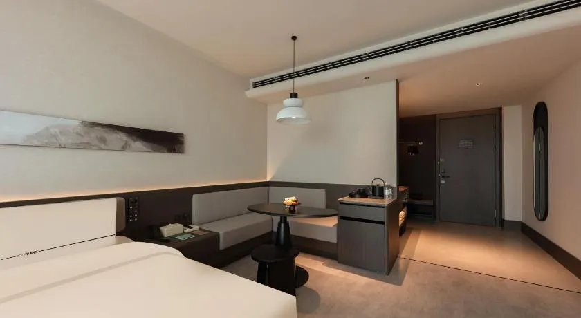 Atour Hotel Wuxi Taibo Avenue Meili Ancient Town - Image 1