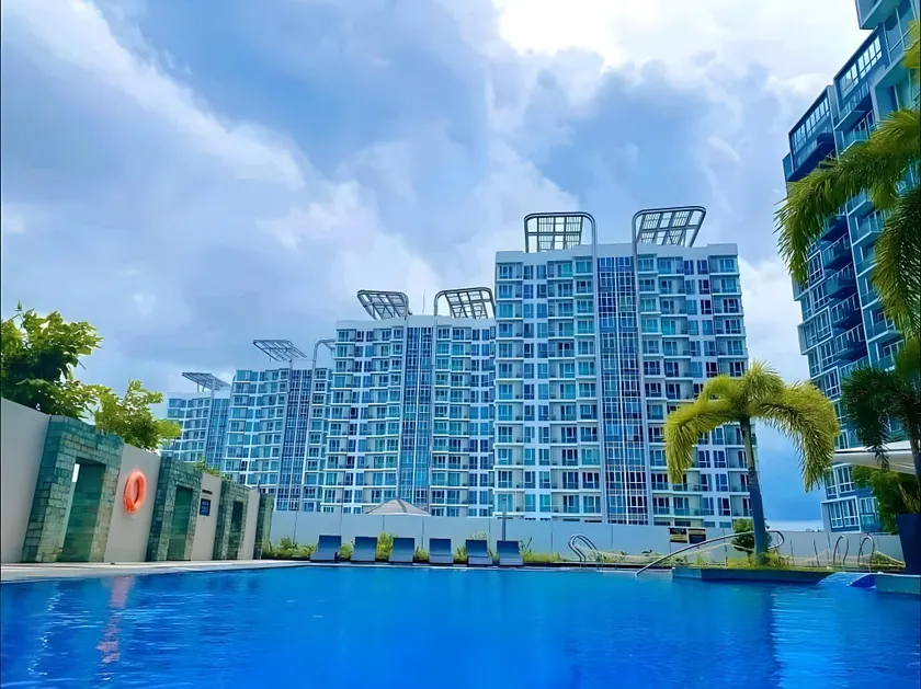 Mactan Newtown Affordable Suite+FREE Pool! - Image 1