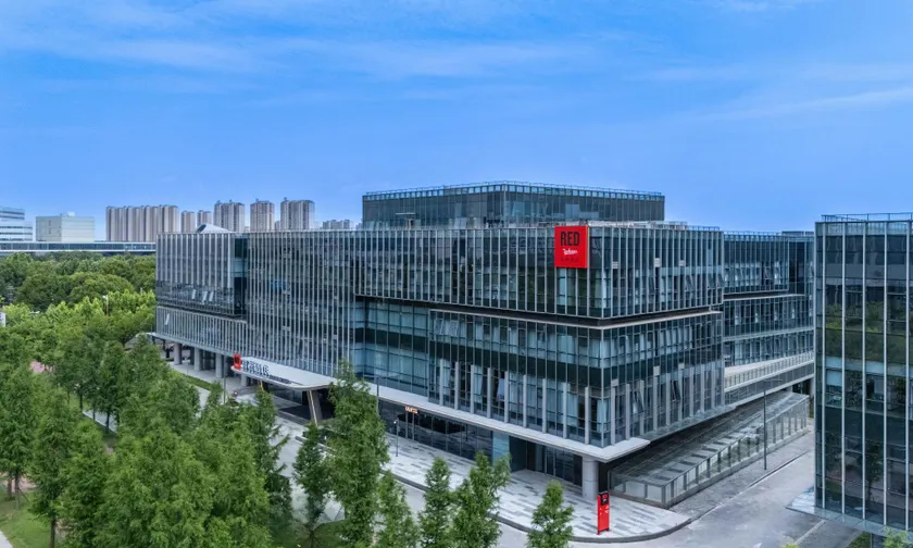 泰州靖江丽芮酒店 Radisson RED - Image 1