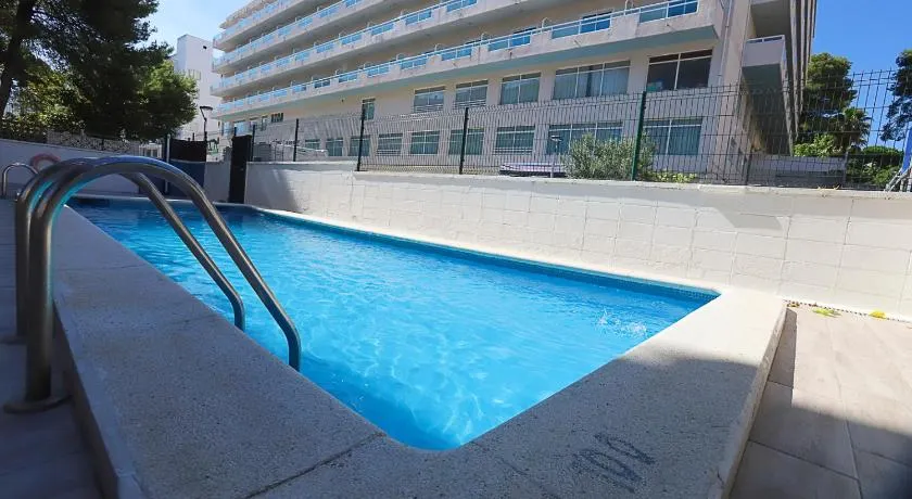 Apartsalou Argenta - Image 1