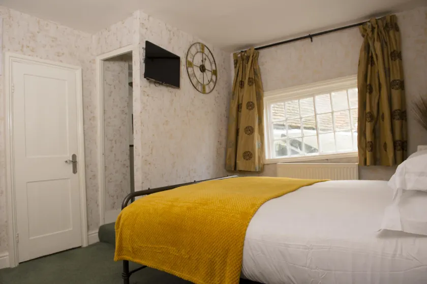 The Sun Hotel - Image 1