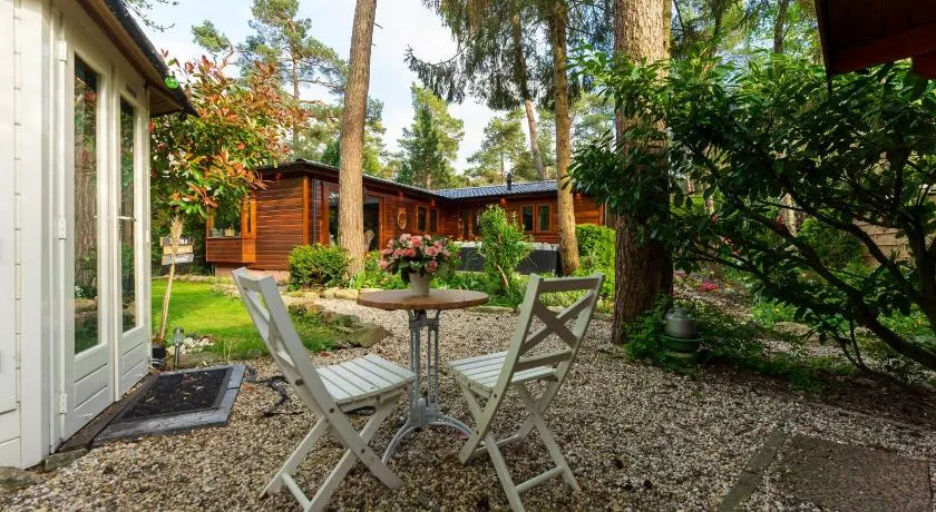 Private Chalet Heppie People - Image 1