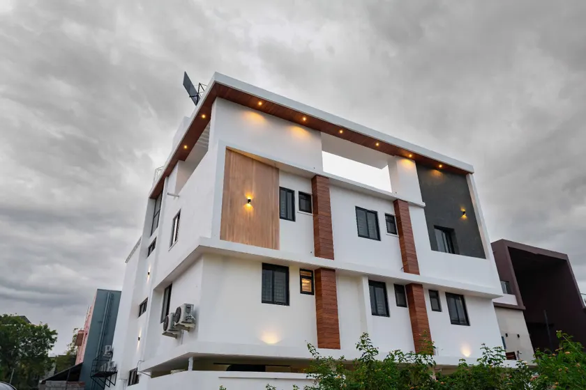 The Paradise International Hotel - Image 1