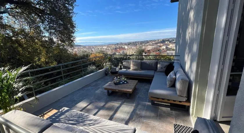 Golden hours luxury and panoramic view - Image 1