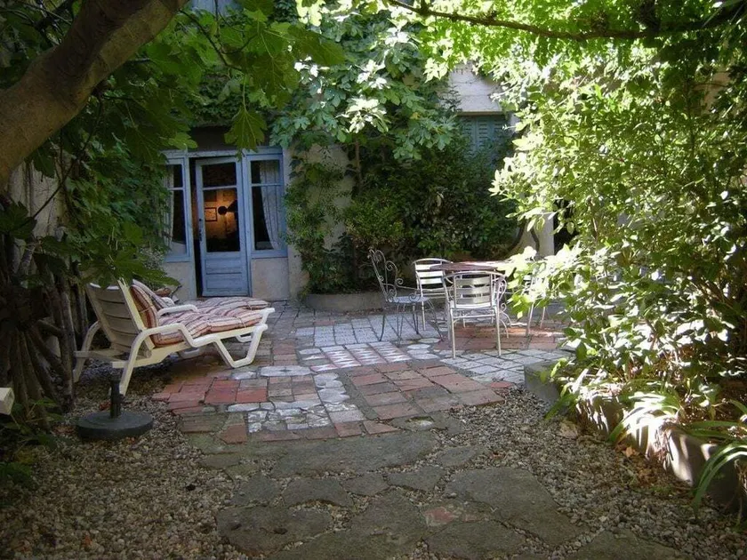 Ancien Cafe with courtyard - Image 1