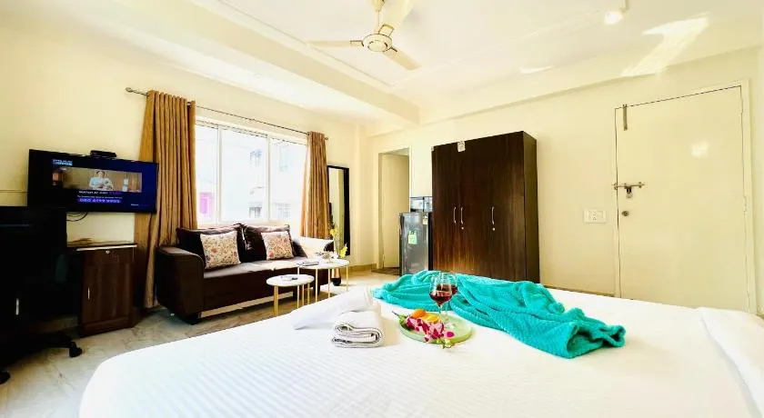 BluO Lake View Studio - NewTown - Terrace Garden, Gym - Image 1