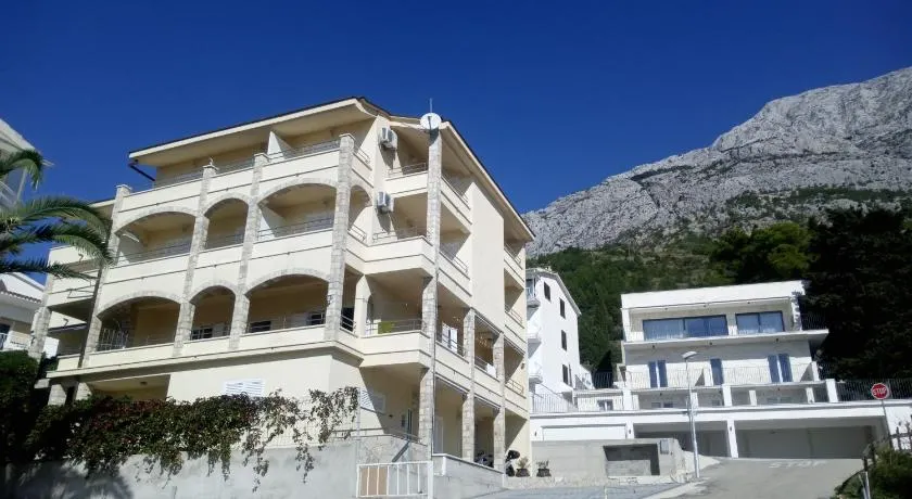 Villa DM - Image 1