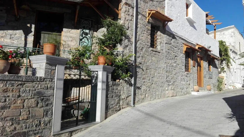 Sfirakis Traditional House - Image 1