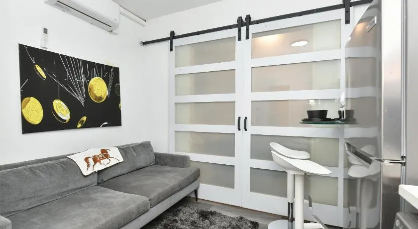 Cozy 1BR in Central Manhattan W Private Terrace - Image 1