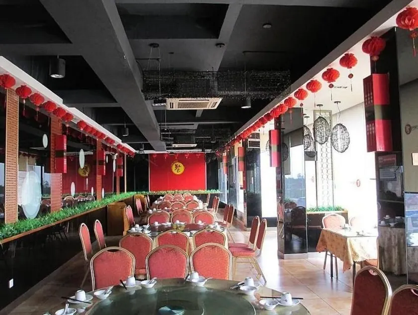 Wansheng Business Hotel - Image 1