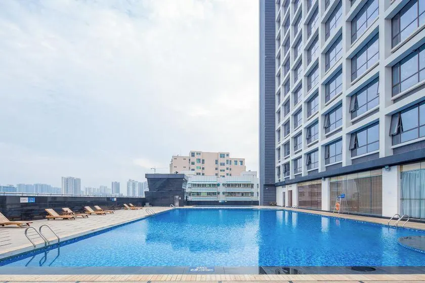 Heaven-sent Plaza Hotel Zhanjiang - Image 1