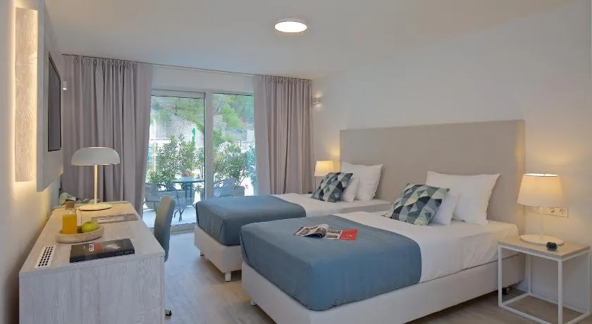 Scardona Park Luxury Accommodation - Image 1