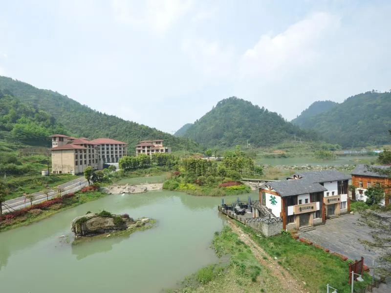 Days Hotel & Suites St. Jack Resort Chongqing - Image 1