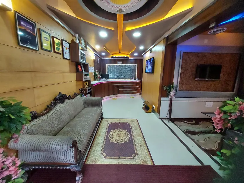 Astoria Residency - Image 1