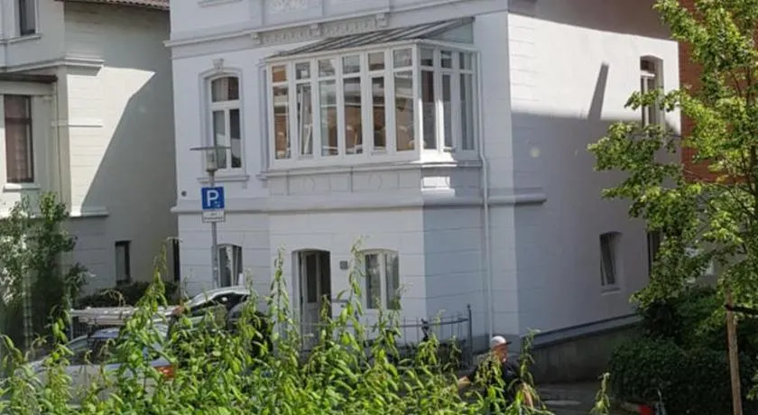 Im Dobbenviertel mit Terrasse 3 Doppelzimmer 98qm - Image 1