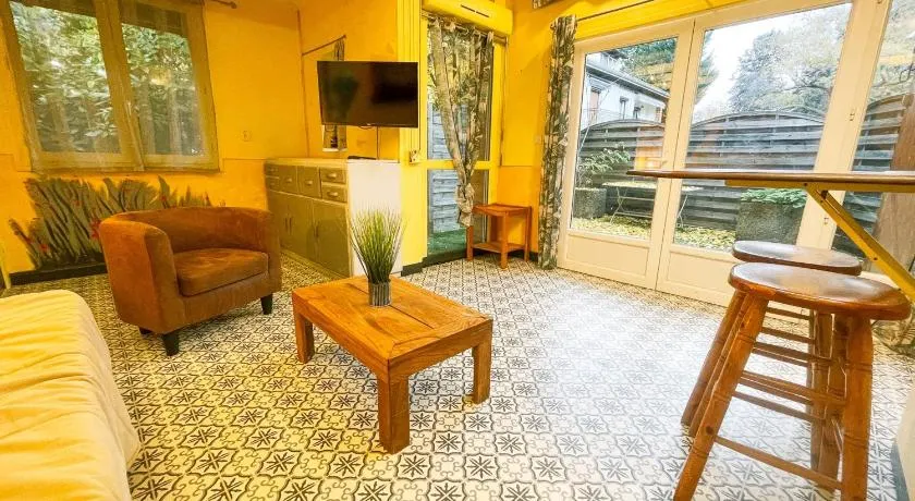 #M1 La maisonnette des 3 ponts Terrace - Image 1