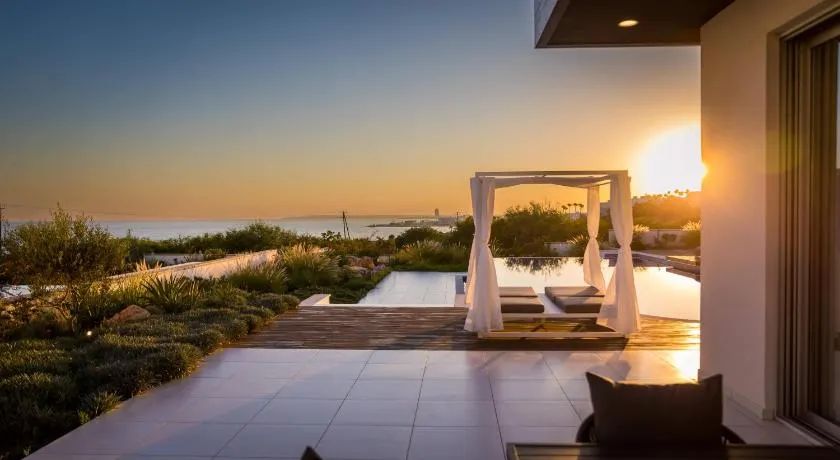 Love Bridge Seaview Villas - Image 1