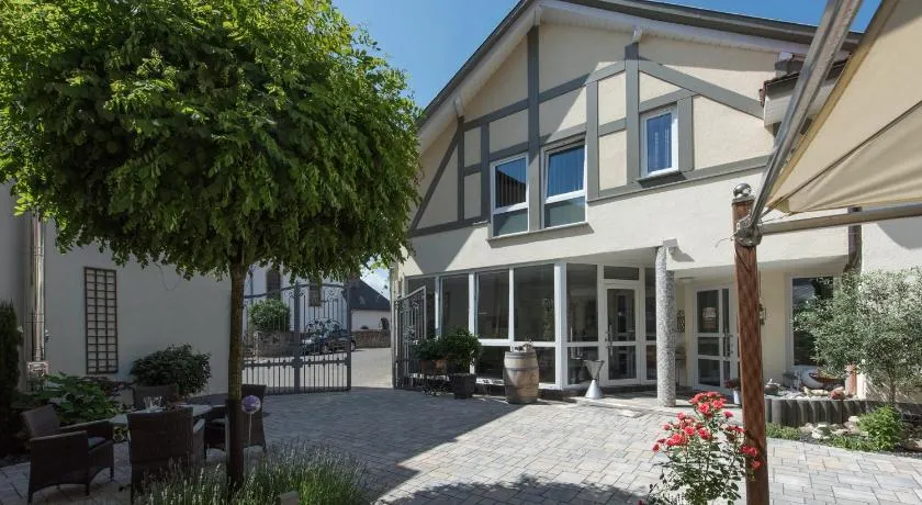 Gästehaus Schmitt - Image 1