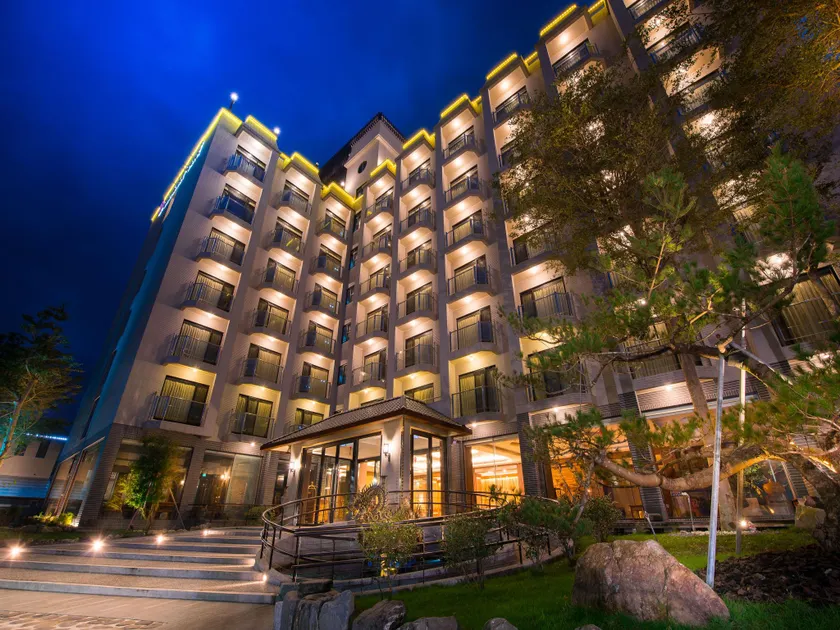 Shandori Hotel - Image 1