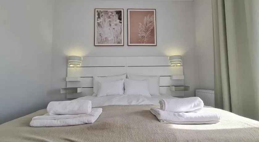 Lugas Apartman Miskolctapolca 2 Hálószoba 50m2 Dézsa és Jakuzzi közel a Barlangfürdőhöz - Image 1