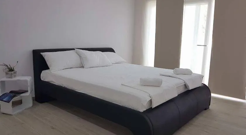 Rooms Lanterna - Image 1