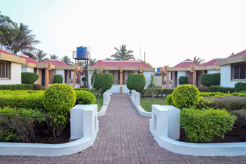 Hotel Yashoda - Image 1