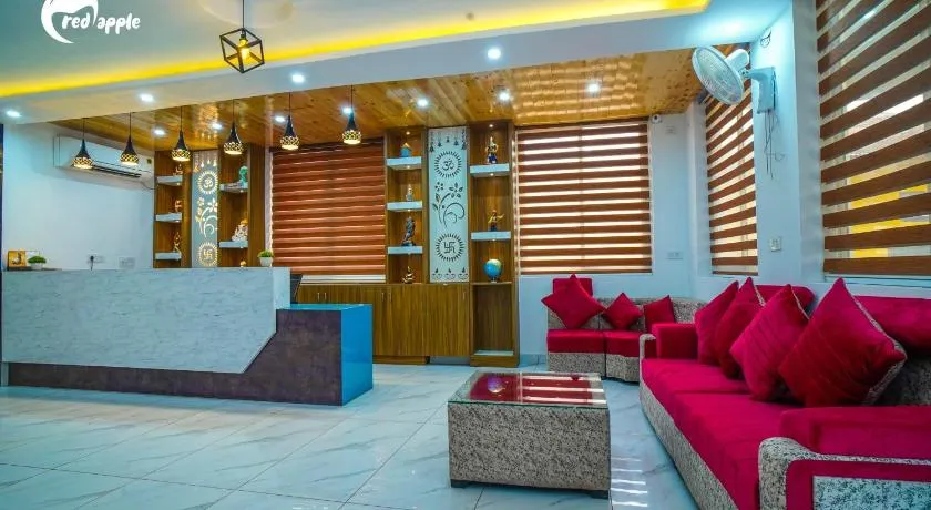 Hotel Red Apple Near Railway Station Chandigarh - Image 1