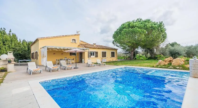 Villa accogliente e familiare con idromassaggio, barbecue e piscina privata - Image 1