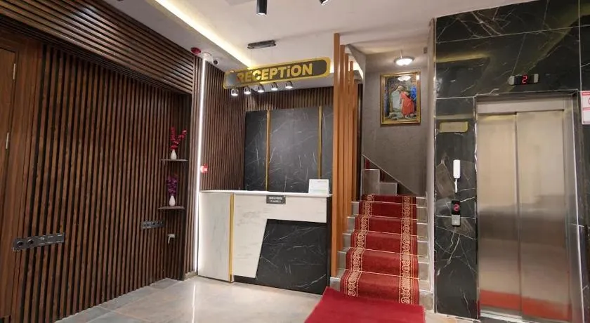 Divan Tower Otel - Image 1