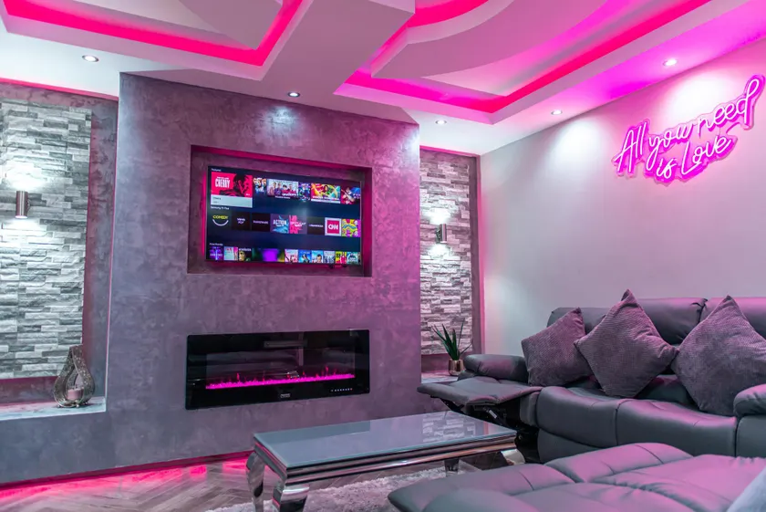 Aphrodite Suites Leeds - Image 1