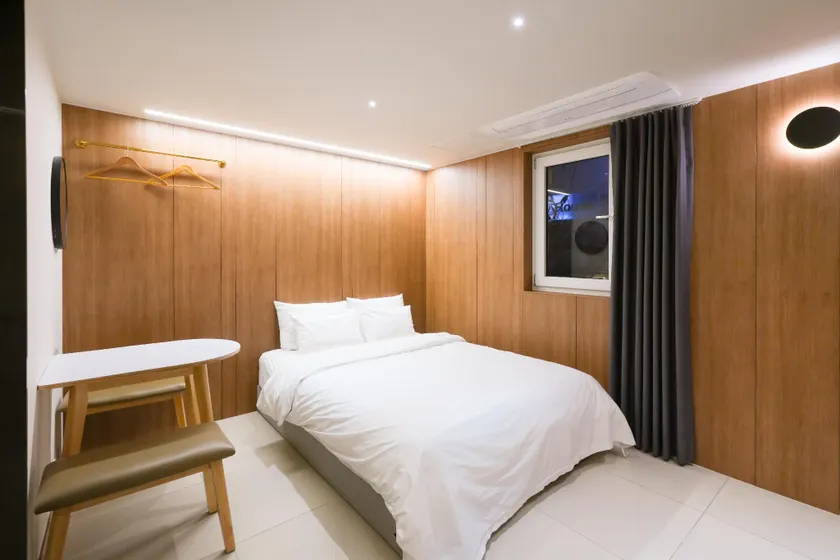 Yeongdeungpo HOTEL HOME #6Free OTTs #SmartTV #WIFI - Image 1