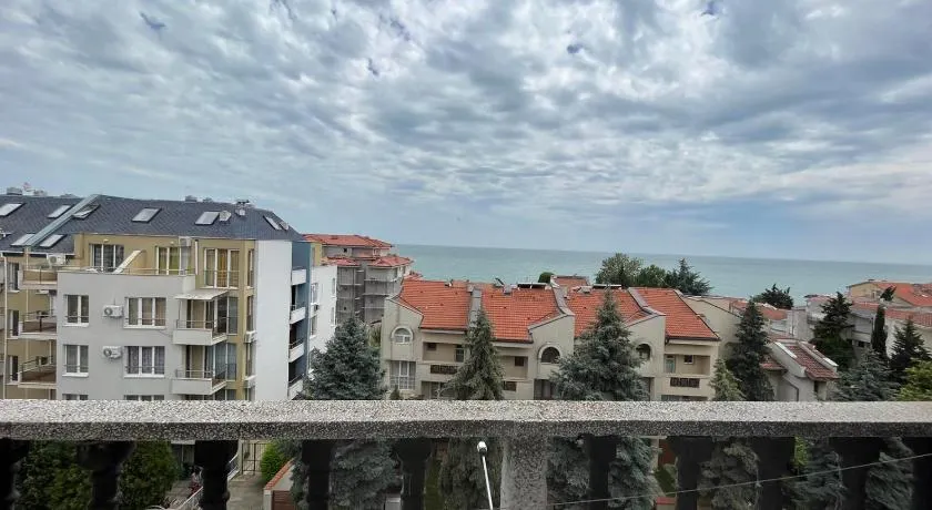 Апарт Хотел Мари - Image 1