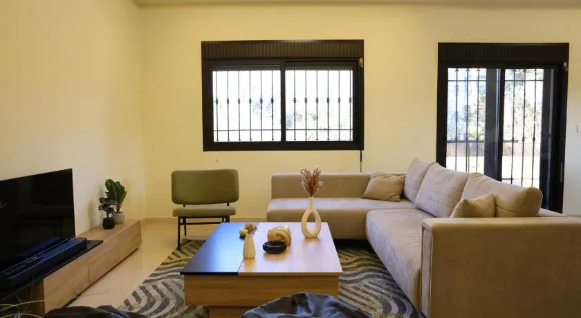Aabrine Breeze - Cozy 3-BR Apt Near Batroun - Image 1