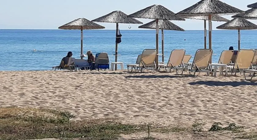 ammos seafront family apartments - Image 1