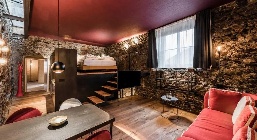 flurin Suites - Image 1