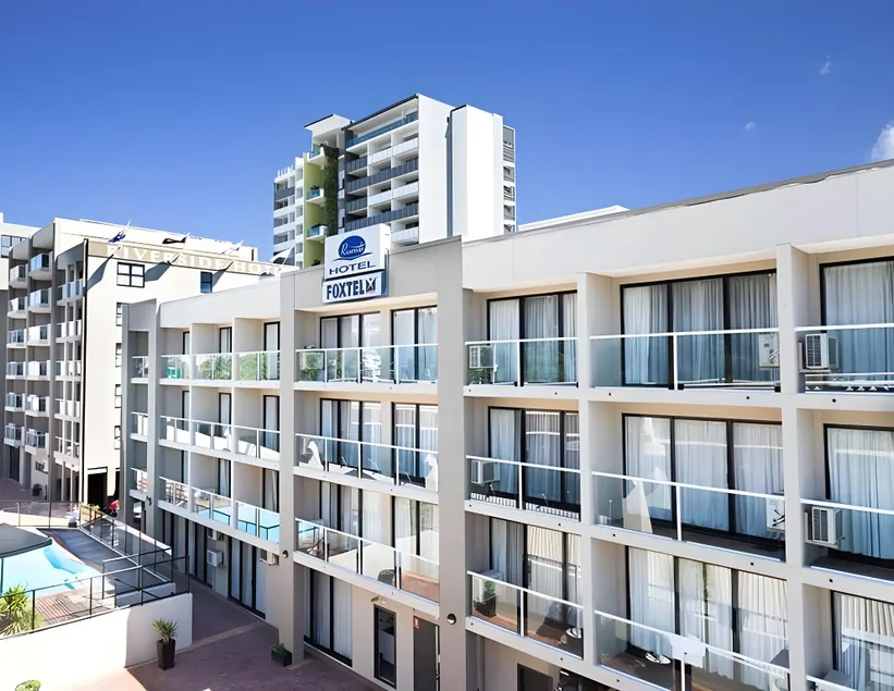 Riverside Hotel Southbank - Image 1