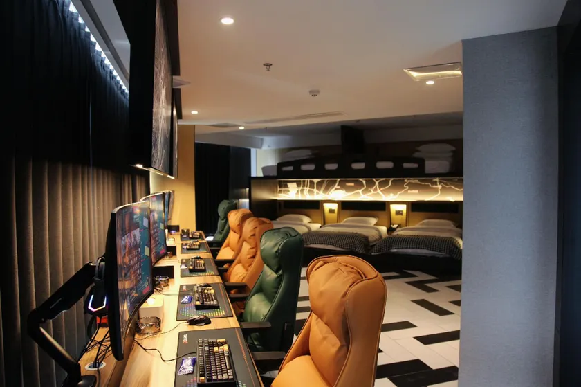 Splendid Entertainment Hotel (Guiyang Xintianzhai Xintian Metro Station Store) - Image 1