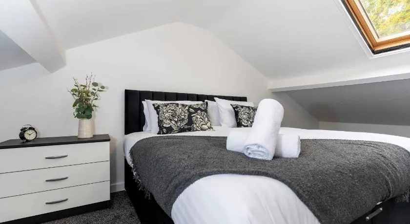 Contractor Stay - 4 Beds Games Room Secure Parking - Image 1