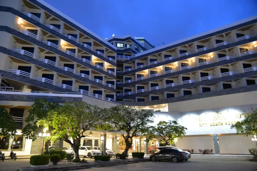 City Beach Resort - Image 1