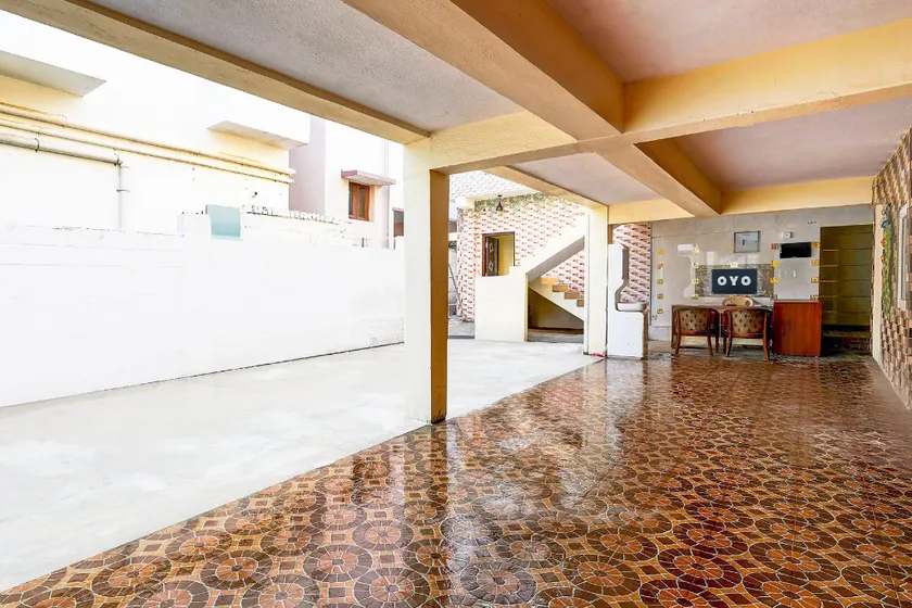 Hotel O Eswar RR Residency - Image 1