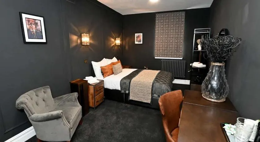 The Royal Keep Hotel in Dudley - Image 1