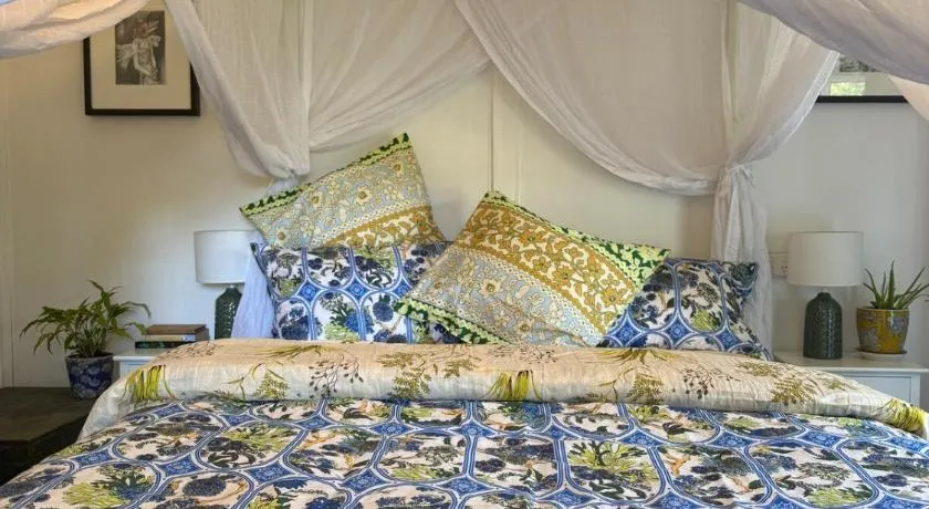 Heritage Cottage, Central & Full of Vibe - Image 1