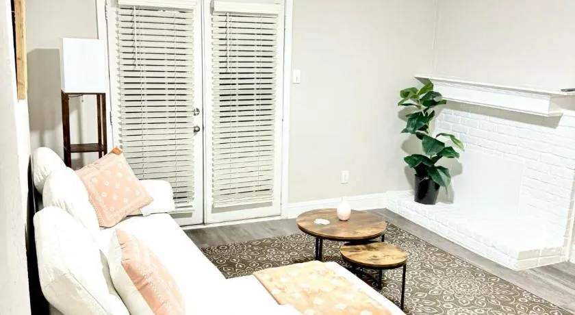 Quiet Quarter 1Br1Ba by Dallas north tollway and Med - Image 1