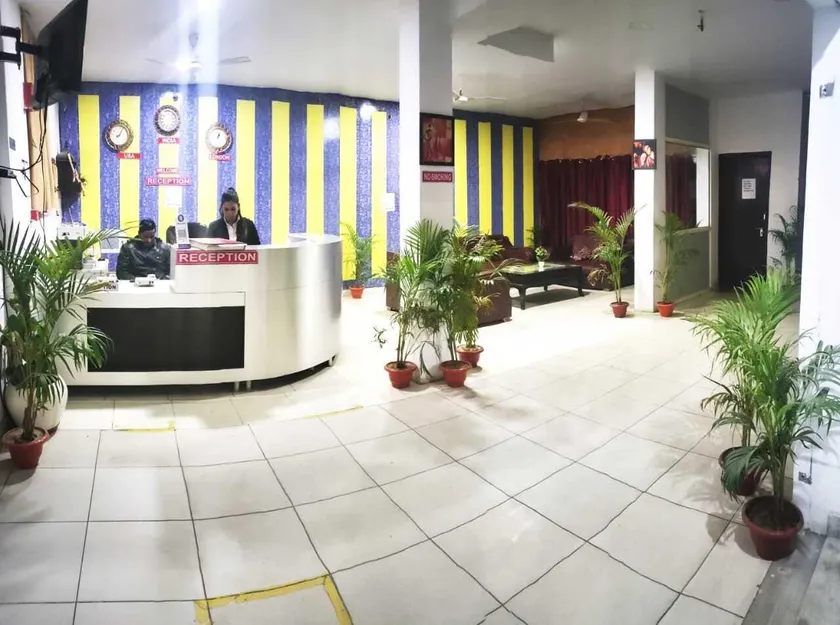 HOTEL ASHOKA PALACE Near IGI Airport New Delhi - Image 1