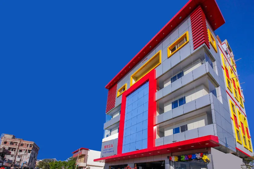 OYO 69411 Hotel Mega MAK International - Image 1