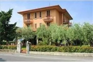 Hotel Chiara - Image 1