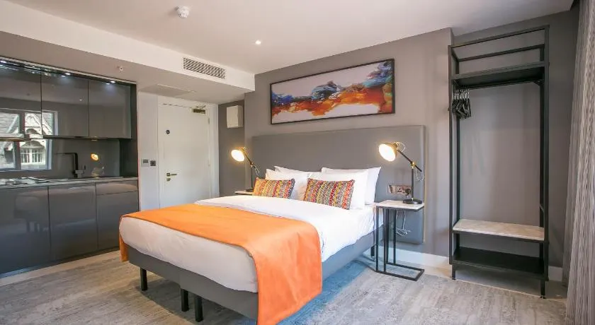 Grafton Street Boutique Aparthotel by City Break Apartments - Image 1