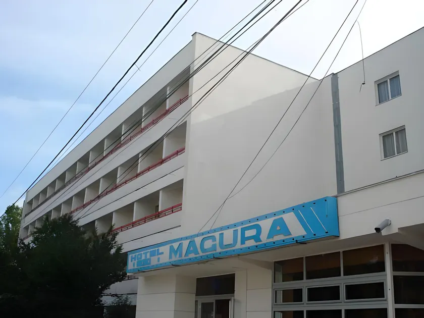 Mojo Resort - Image 1