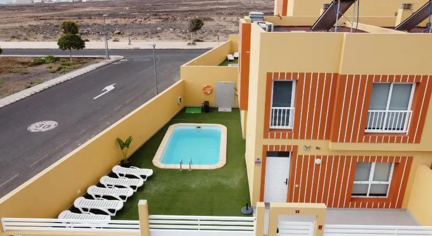 Mariposas Home Pool - Image 1