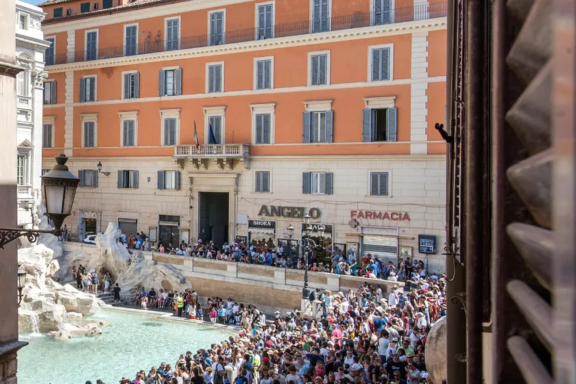 La Finestra su Fontana di Trevi - Charming View - Image 1
